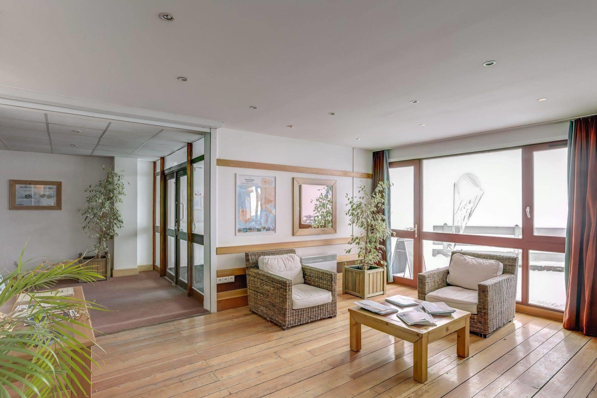 לה מונג'י Pierre & Vacances Residence Le Montana מראה חיצוני תמונה